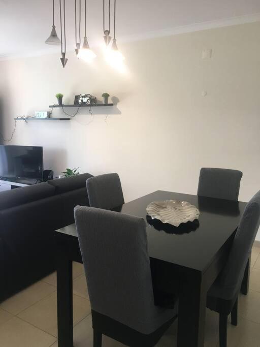 3 Bedroom Apartment With Pool In ลากอส ภายนอก รูปภาพ